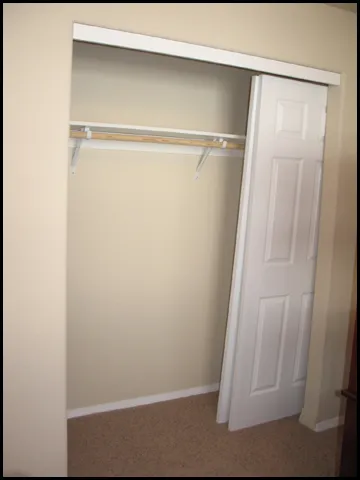 3 Bedroom Closet Bed 2