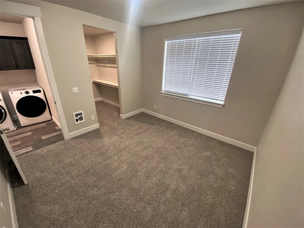 1 Bedroom Premium Bedroom 1