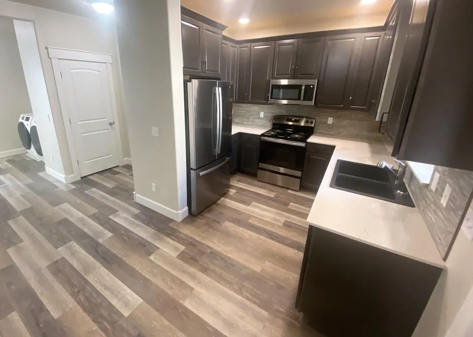 1 Bedroom Premium Kitchen & Entry