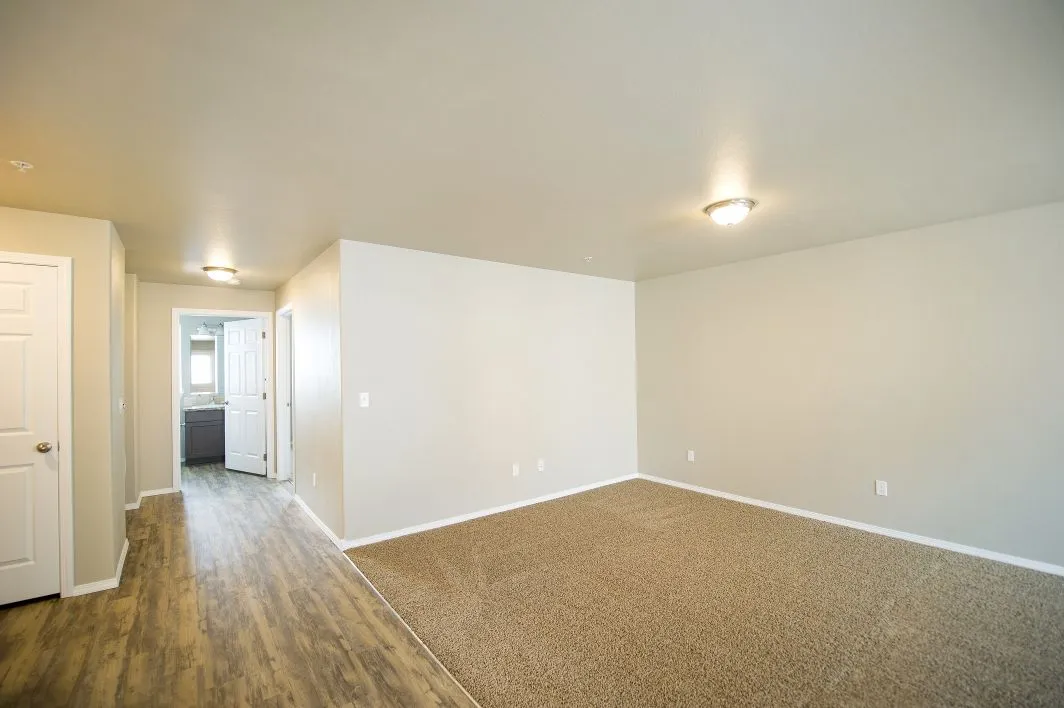 1 Bedroom Living Room Horizontal