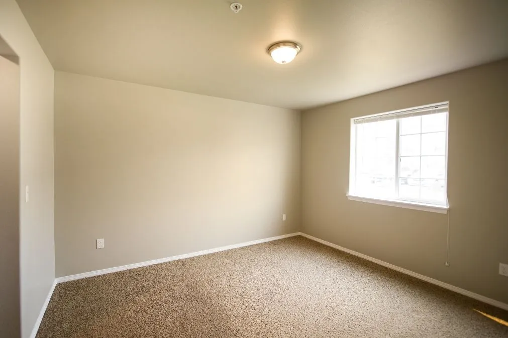 1 Bedroom Master Bedroom