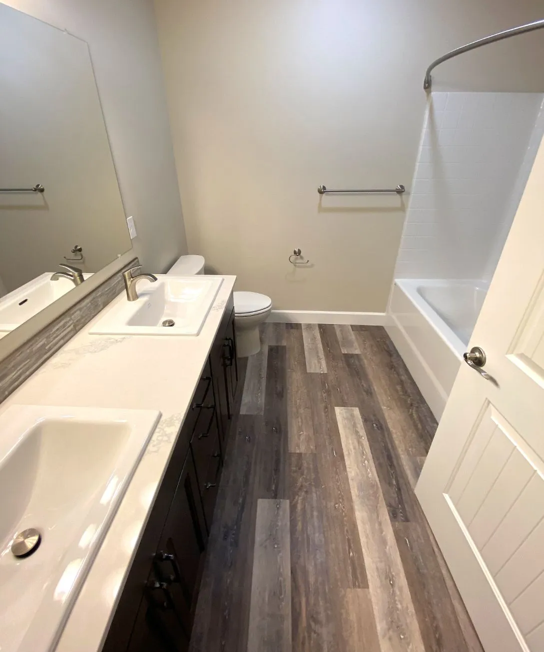 2 Bedroom Premium Bathroom