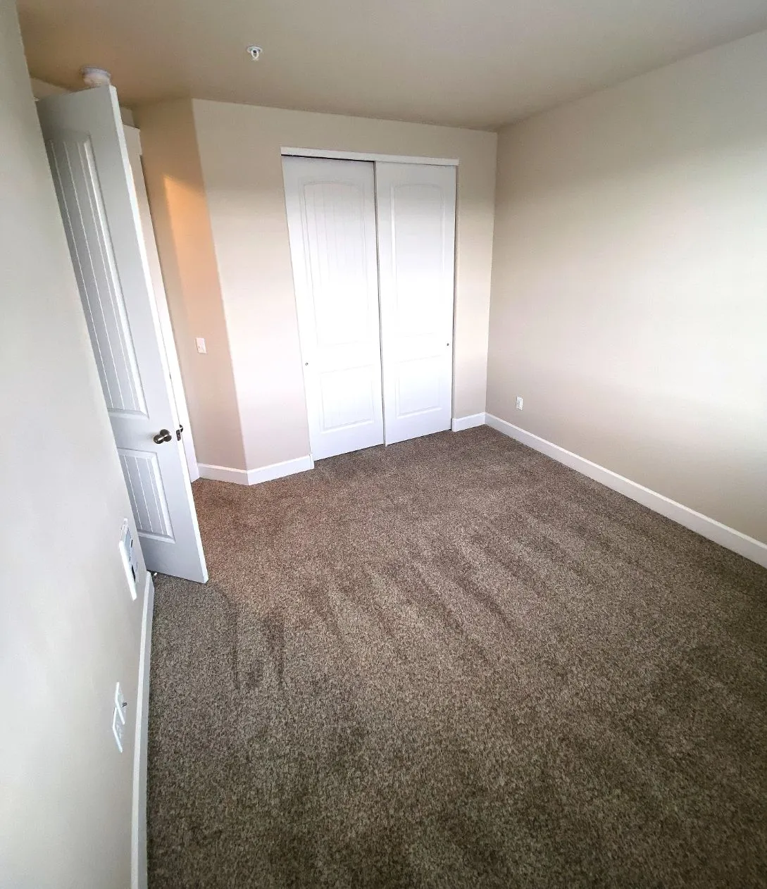 3 Bedroom Premium Bedroom 2